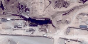 Супутникові знімки іранських ядерних об'єктів у Парчині та на «Горі Піксакс» з ознаками ремонту