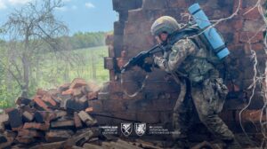 Карта бойових дій із позначеними напрямками ударів і обстрілів противника