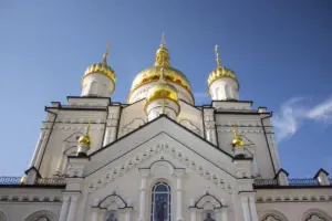 Каллістрат із воїнами, дельфіни біля узбережжя, медові пряники та вулики