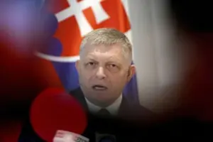 Роберт Фіцо (зображення надано Associated Press, за матеріалом ТСН).