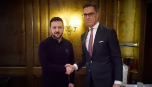 Володимир Зеленський під час телефонної розмови (архівне фото)