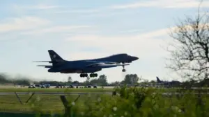 Бомбардувальники B-1 повернулися до США: оцінка ризиків на RAF Fairford
