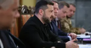 Пожежа на нафтопереробному заводі (скриншот з відео, за підписом ТСН)